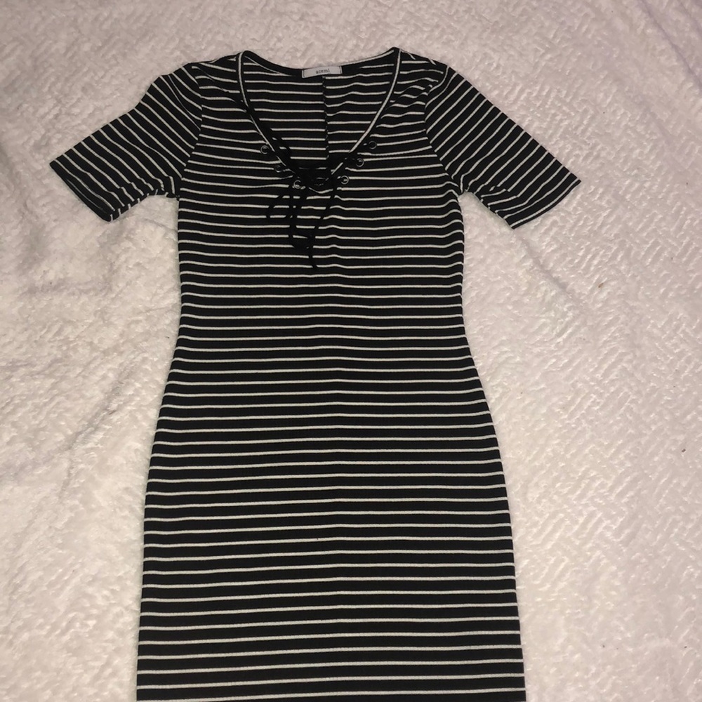 Fitted t-shirt dress.